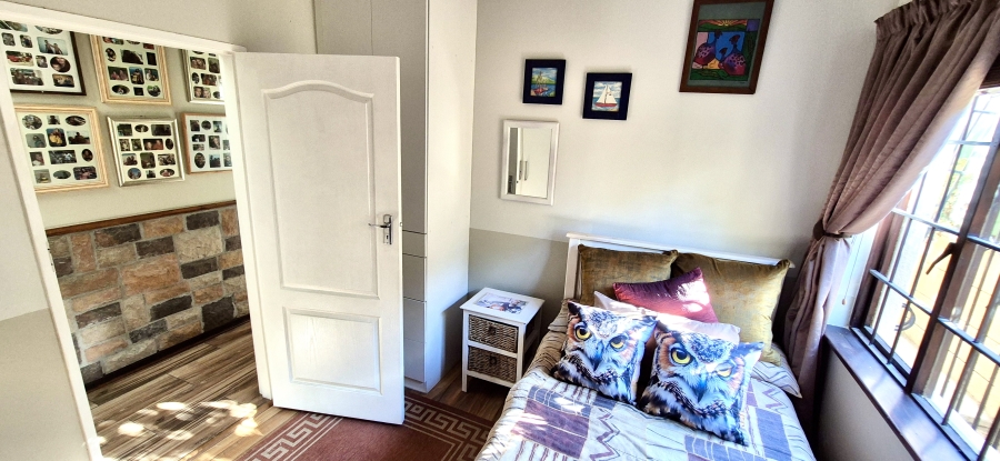 5 Bedroom Property for Sale in Flamingo Vlei Western Cape